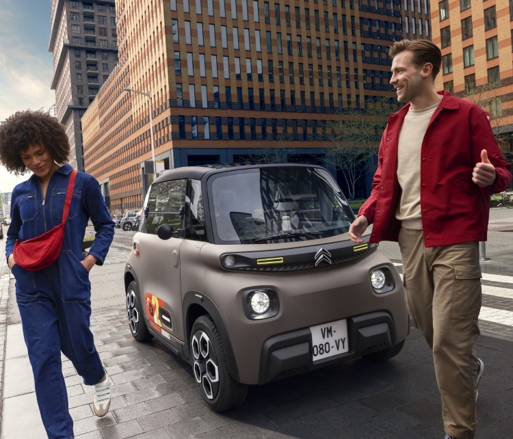Ami : la petite voiture électrique 2 places sans permis